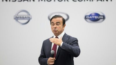 Carlos Ghosn arrêté à Tokyo, Nissan veut le démettre "rapidement"
