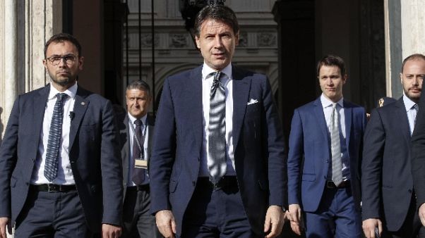 Rifiuti: Governo firma protocollo intesa Rifiuti: Governo firma protocollo intesa