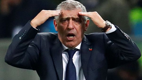 Soccer-Portugal coach ducks questions on Ronaldo's international future Soccer-Portugal coach ducks questions on Ronaldo's international future