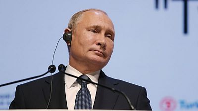 بوتين يقول إن بلاده سترد إذا انسحبت أمريكا من معاهدة القوى النووية