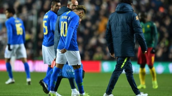Neymar et Mbappé sortent sur blessure, inquiétude à 8 jours du choc PSG-Liverpool Neymar et Mbappé sortent sur blessure, inquiétude à 8 jours du choc PSG-Liverpool