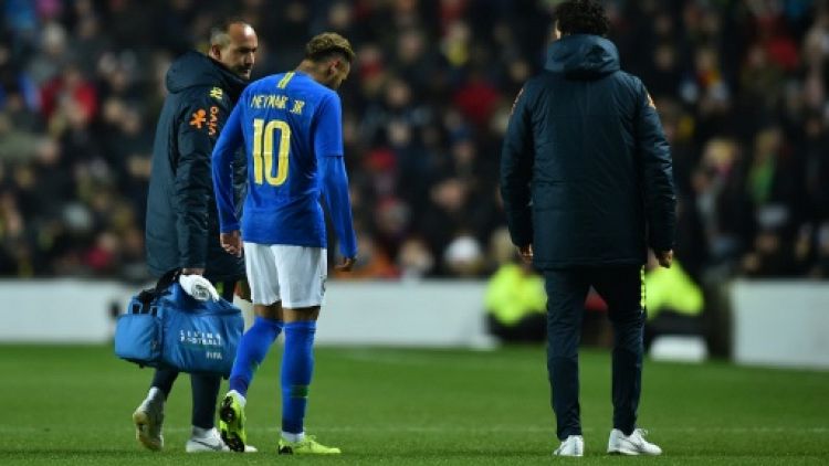 Amical: le Brésil enchaîne, Neymar inquiète Paris