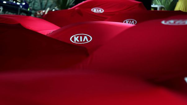 U.S. prosecutors probe Hyundai, Kia vehicle recalls - source U.S. prosecutors probe Hyundai, Kia vehicle recalls - source