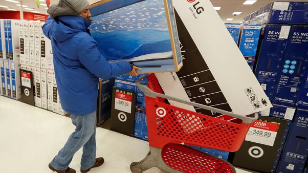Investors caught in crossfire of fight for holiday shoppers Investors caught in crossfire of fight for holiday shoppers