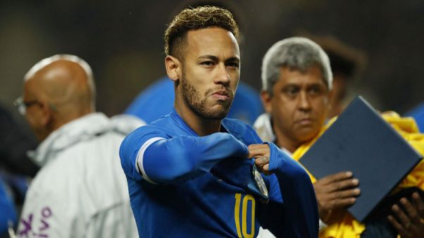 Soccer - PSG's Neymar suffers groin strain, Mbappe bruises shoulder Soccer - PSG's Neymar suffers groin strain, Mbappe bruises shoulder