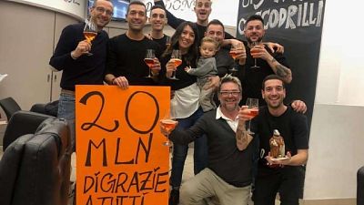 Sindaco Pesaro da parrucchieri 'virali' Sindaco Pesaro da parrucchieri 'virali'