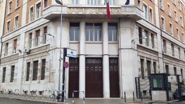 Agguato a Bari, grave pregiudicato Agguato a Bari, grave pregiudicato