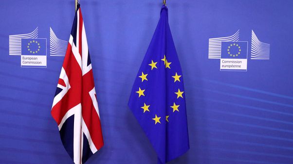 مسؤول أوروبي: اتفاق المفوضية الأوروبية وبريطانيا بشأن العلاقات في المستقبل مسؤول أوروبي: اتفاق المفوضية الأوروبية وبريطانيا بشأن العلاقات في المستقبل