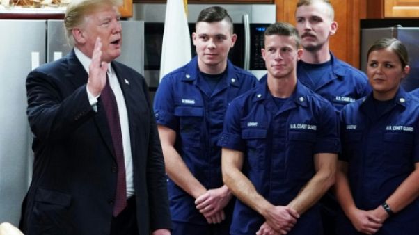 Rompant avec la trêve politique de Thanksgiving, Trump attaque les juges Rompant avec la trêve politique de Thanksgiving, Trump attaque les juges