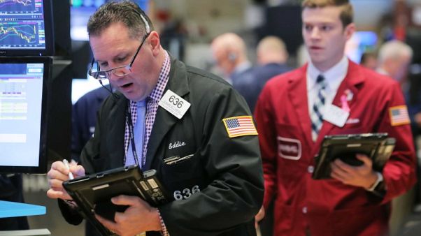 Oil tumbles on oversupply concerns, sinking world stocks Oil tumbles on oversupply concerns, sinking world stocks