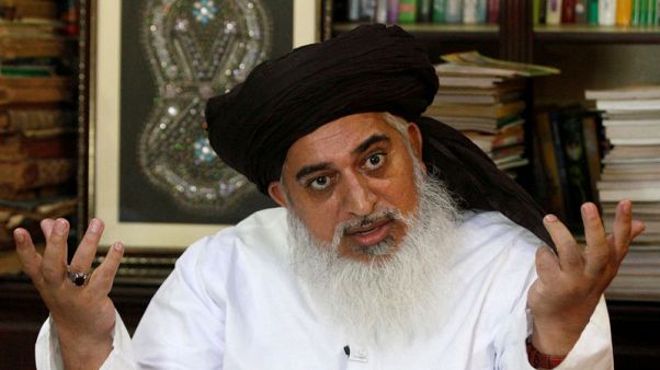 باكستان تعتقل رجل دين أغلق أتباعه مدنا للمطالبة بتشديد قوانين التجديف باكستان تعتقل رجل دين أغلق أتباعه مدنا للمطالبة بتشديد قوانين التجديف