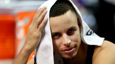 La star de la NBA Stephen Curry sort indemne d'un accident de la circulation