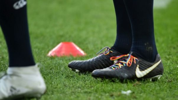 Rugby Homophobie: lacets arc-en-ciel pour Italiens et All Blacks en soutien à Gareth Thomas Rugby Homophobie: lacets arc-en-ciel pour Italiens et All Blacks en soutien à Gareth Thomas