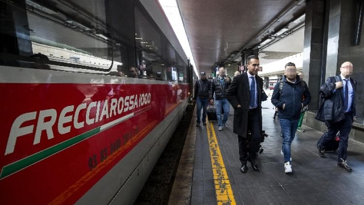 Tifosi Roma con biglietti treno falsi