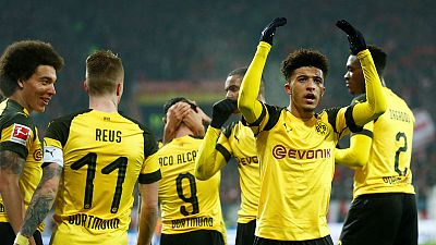 Soccer - Alcacer scores again as Dortmund edge past Mainz 2-1 Soccer - Alcacer scores again as Dortmund edge past Mainz 2-1