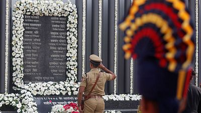 India pays tribute to victims on 10th anniversary of Mumbai attacks India pays tribute to victims on 10th anniversary of Mumbai attacks
