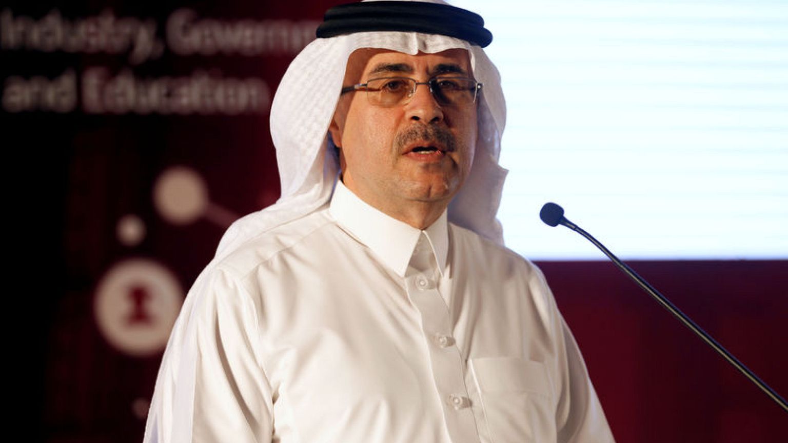 Aramco eyes bigger market share in Asia ahead of possible OPEC cut - CEO