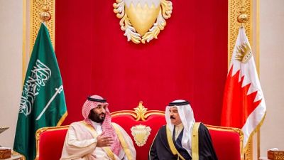 Bahreïn rejette toute atteinte à son allié saoudien, "MBS" attendu en Egypte