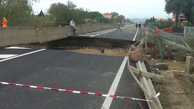 Voragine su Aurelia tra Voltri-Arenzano Voragine su Aurelia tra Voltri-Arenzano