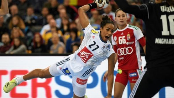Hand: les Bleues veulent faire grandir leur sport en France Hand: les Bleues veulent faire grandir leur sport en France