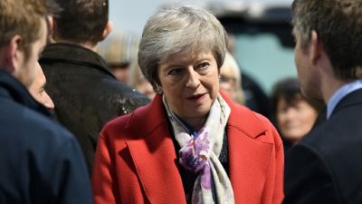 Brexit : Trump savonne la planche de Theresa May, qui riposte