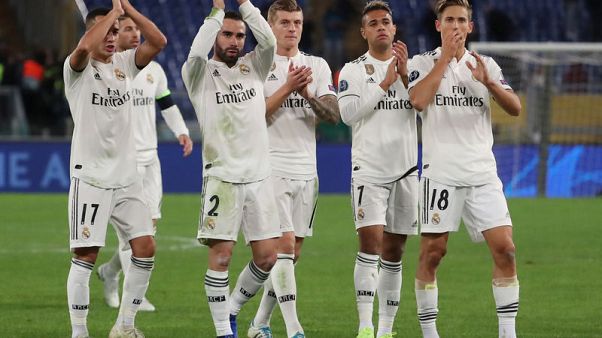 ريال مدريد يضمن الصدارة بالفوز في روما ريال مدريد يضمن الصدارة بالفوز في روما