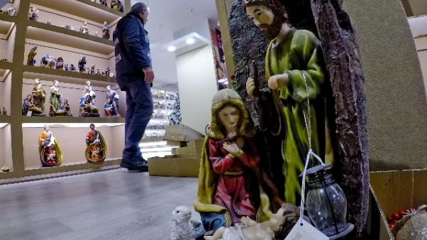 Bussetti,sì Crocifisso e presepe in aula Bussetti,sì Crocifisso e presepe in aula