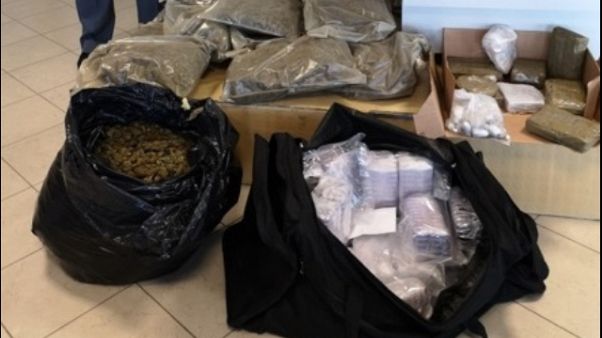 Arrestato parrucchiere, 60 kg di droga Arrestato parrucchiere, 60 kg di droga