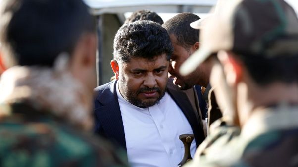 قيادي حوثي يؤكد المشاركة في محادثات السلام بالسويد إذا تم ضمان الخروج والعودة الآمنة قيادي حوثي يؤكد المشاركة في محادثات السلام بالسويد إذا تم ضمان الخروج والعودة الآمنة