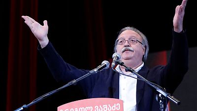 مرشح المعارضة المهزوم في جورجيا يرفض نتيجة الانتخابات ويدعو للاحتجاج