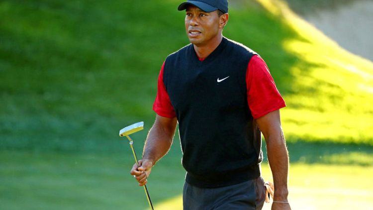 Woods v Mickelson streaming glitch leads to refunds for viewers