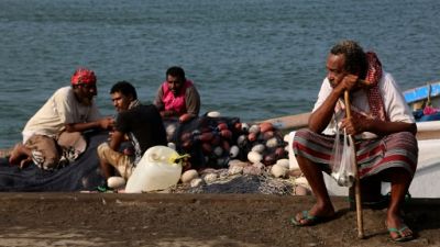 Mourir de faim ou sous les balles: le dilemme des pêcheurs de Hodeida