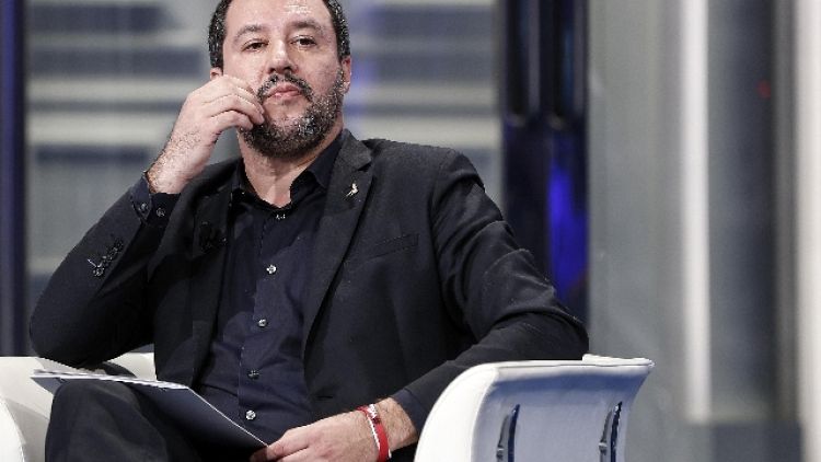 Salvini,c'è chi vuole far cadere Governo