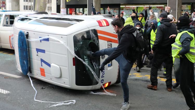 Brussels police fire water cannon at 'yellow vest' protesters