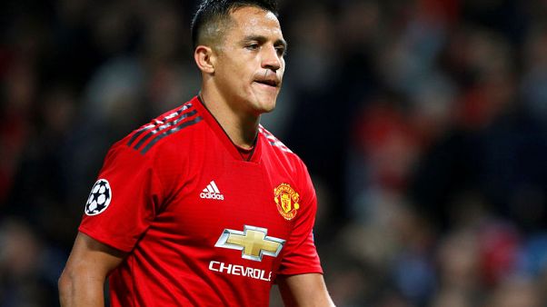 United's Sanchez facing long time out with hamstring injury United's Sanchez facing long time out with hamstring injury