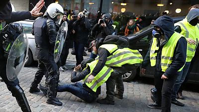 اشتباكات في بروكسل بين الشرطة ومحتجين استلهموا تحركهم من حركة "السترات الصفراء"