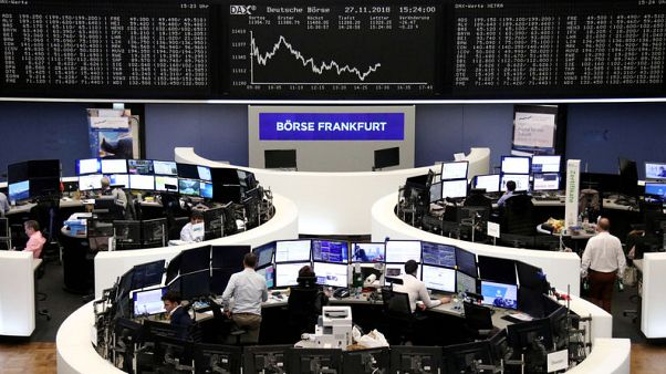 الأسهم الأوروبية تنخفض في تداولات حذرة قبيل قمة مجموعة العشرين الأسهم الأوروبية تنخفض في تداولات حذرة قبيل قمة مجموعة العشرين