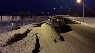 زلزال قوي يهز ولاية ألاسكا الأمريكية وإلغاء تحذير من تسونامي