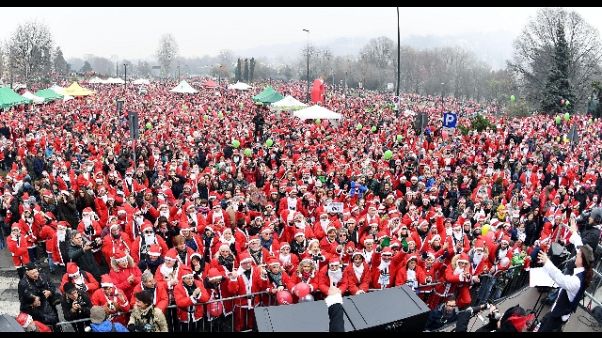 A Torino più grande raduno Babbi Natale A Torino più grande raduno Babbi Natale