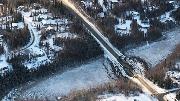 Aftershocks rattle cleanup efforts after powerful Alaskan earthquake Aftershocks rattle cleanup efforts after powerful Alaskan earthquake