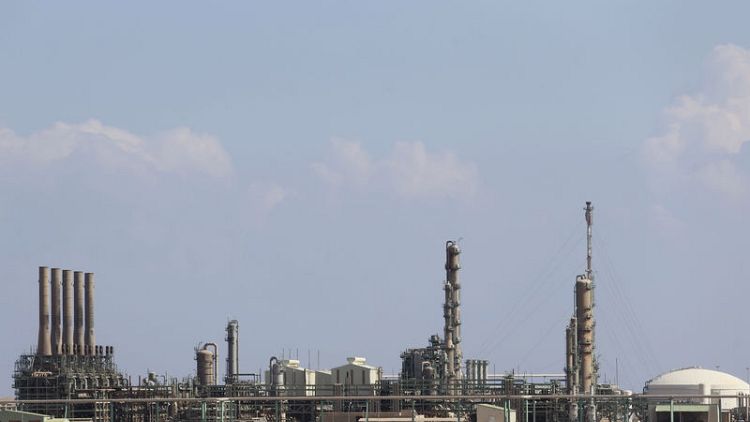 إعادة فتح 4 موانئ لتصدير النفط في ليبيا أغلقت بسبب سوء الطقس