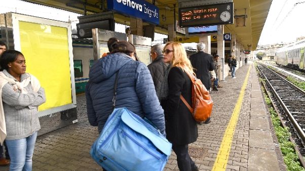 Tilt elettrico,disagi per treni a Genova Tilt elettrico,disagi per treni a Genova