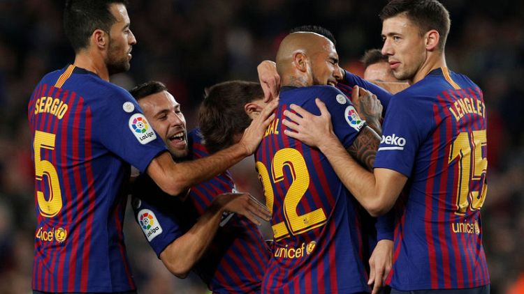 برشلونة يتفوق على فياريال ليعود لصدارة الدوري الاسباني