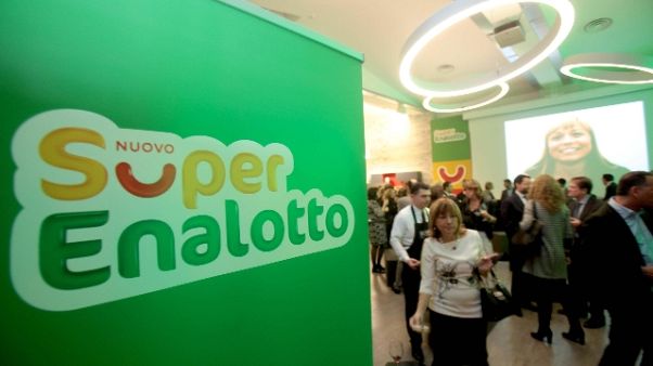 Manovra: Superenalotto superstar Manovra: Superenalotto superstar