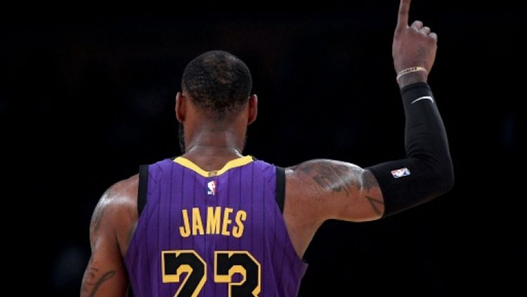 NBA: les Lakers s'amusent, les Clippers patinent