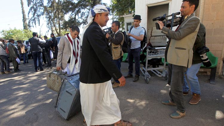Yemen's Houthis head to Sweden peace talks as U.N. warns of economic breakdown