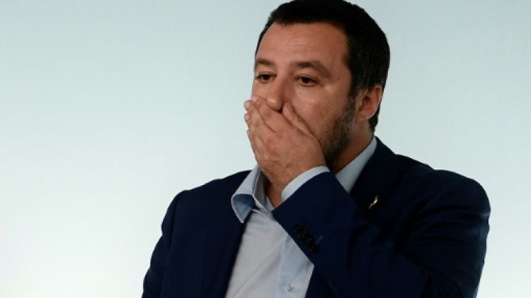 Italie: trop pressé d'annoncer un coup de filet, Salvini repris par le parquet