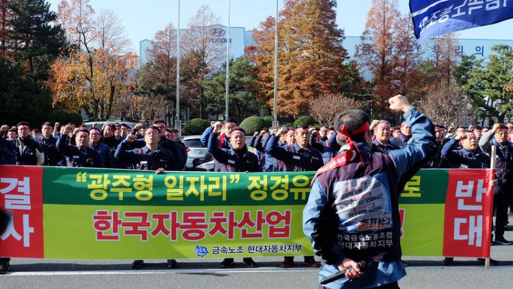 Hyundai, South Korea eye deal on low-cost carmaking venture despite union dissent