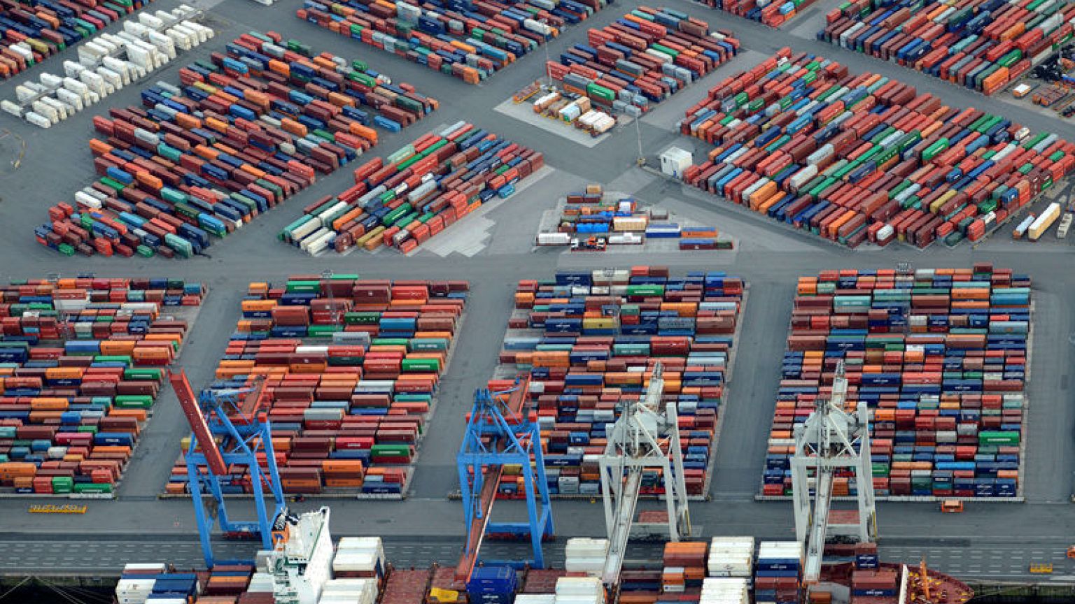 German private sector growth slows to near four-year low - PMI