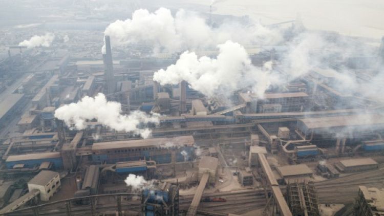 Des cheminées d'usines à Hancheng, le 17 février 2018 en Chine